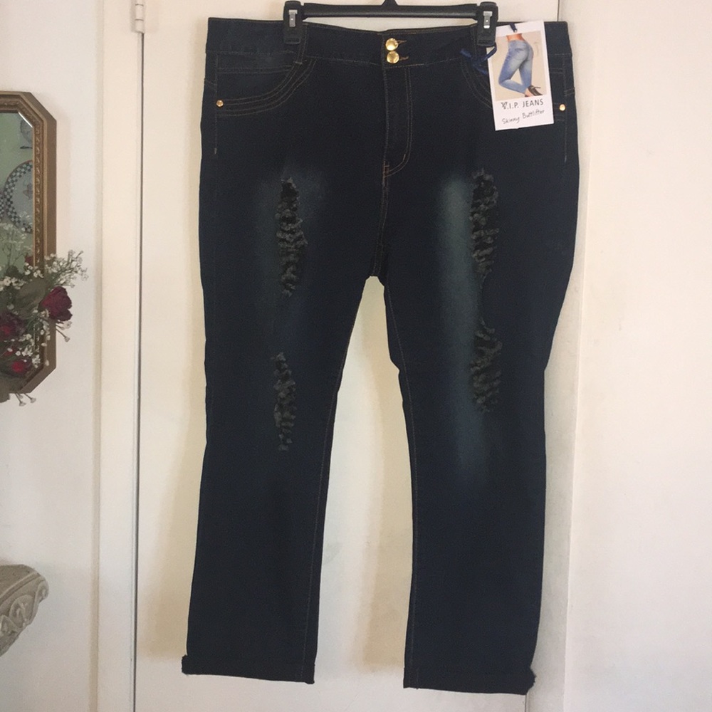 🎉PRICE DROP 🎉 New V. I. P. Destructive Jeans🛍